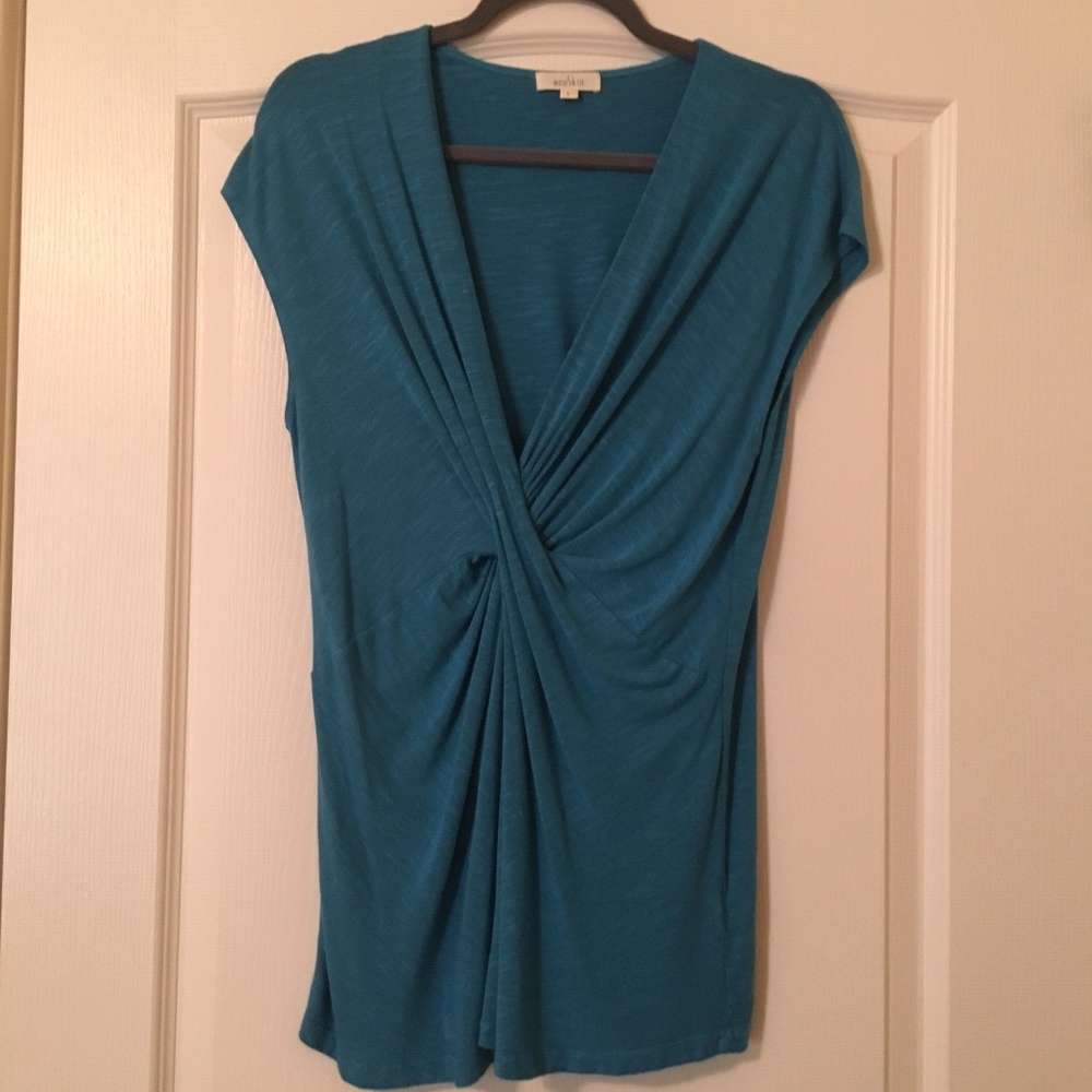 Versatile, V-neck and Eco-friendly (NWOT)